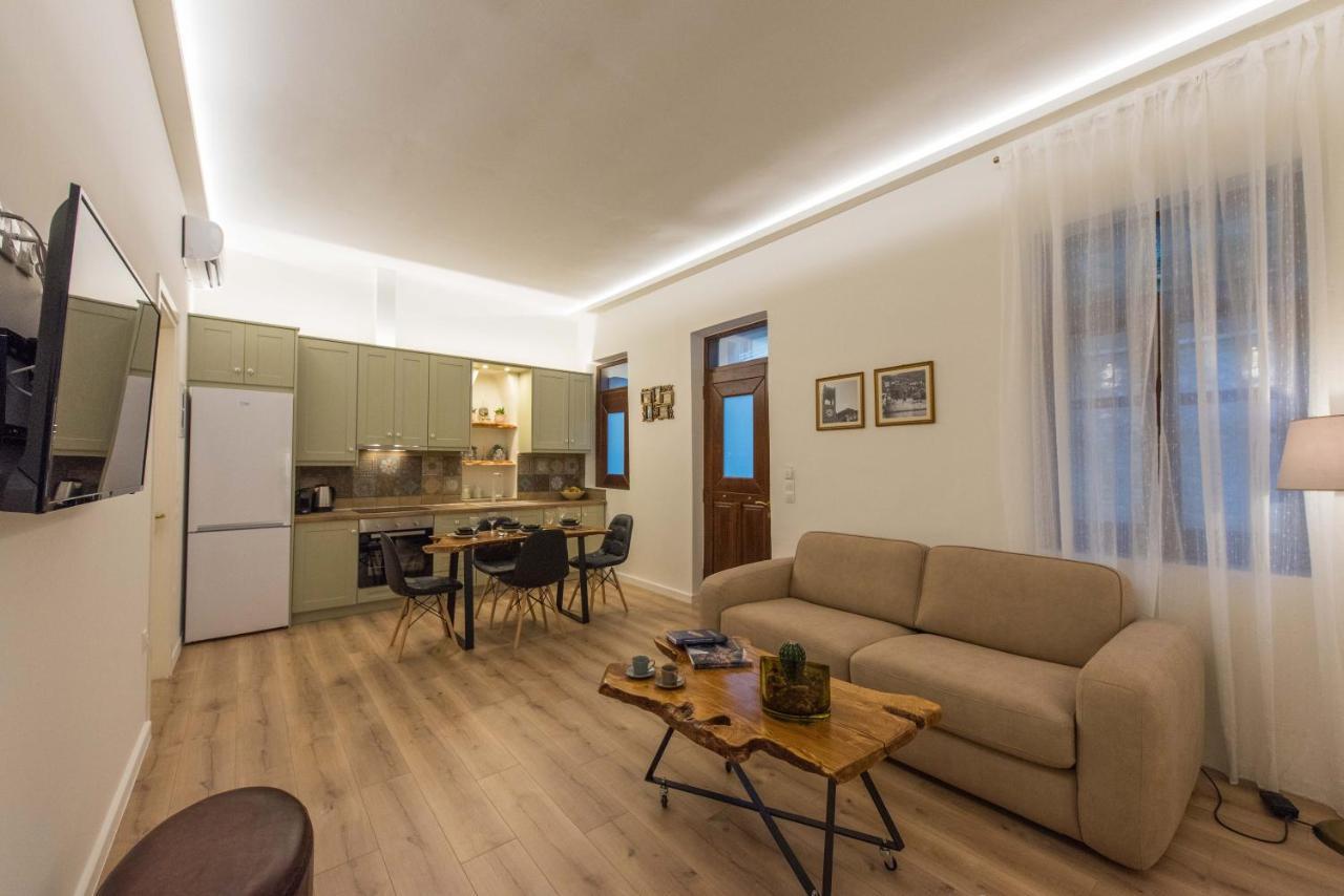 1571_ Suites A2 Nafpaktos Esterno foto