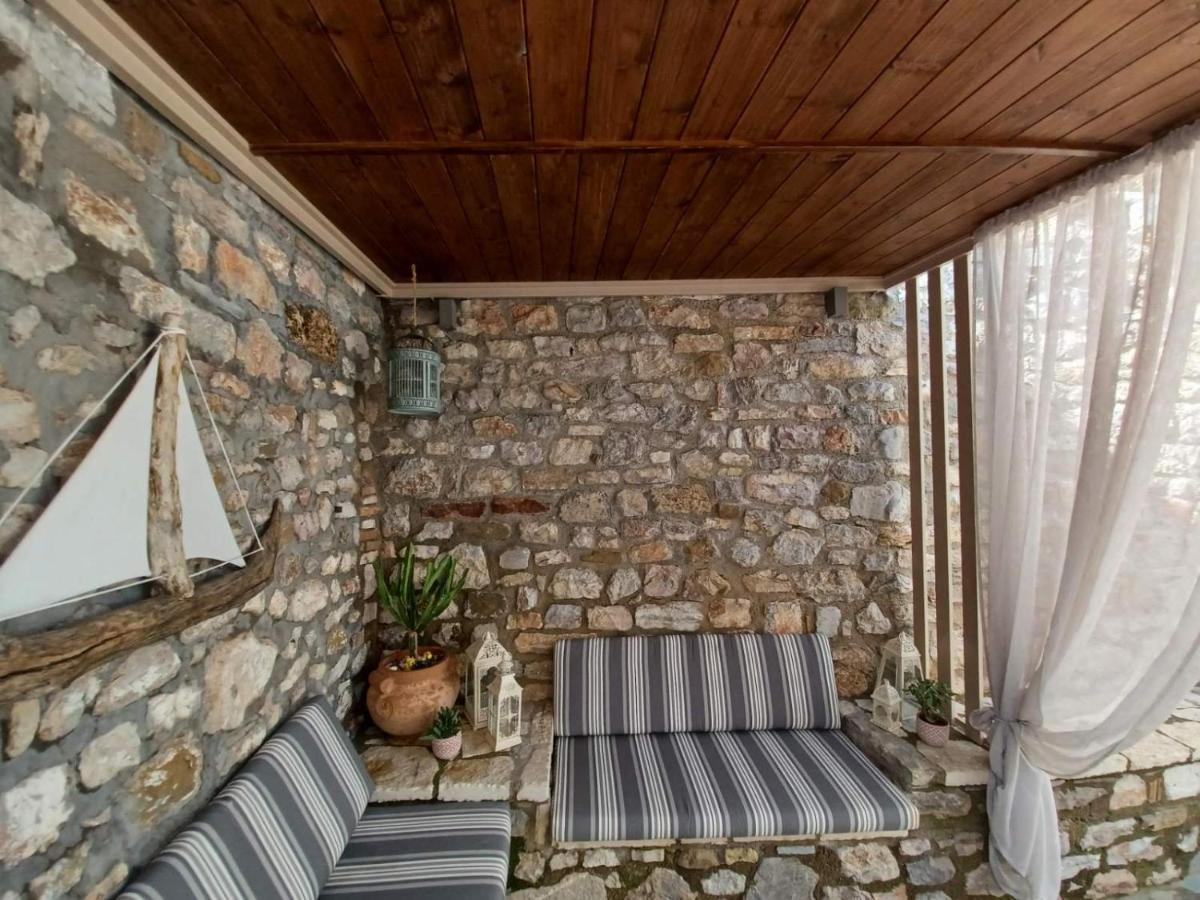 1571_ Suites A2 Nafpaktos Esterno foto
